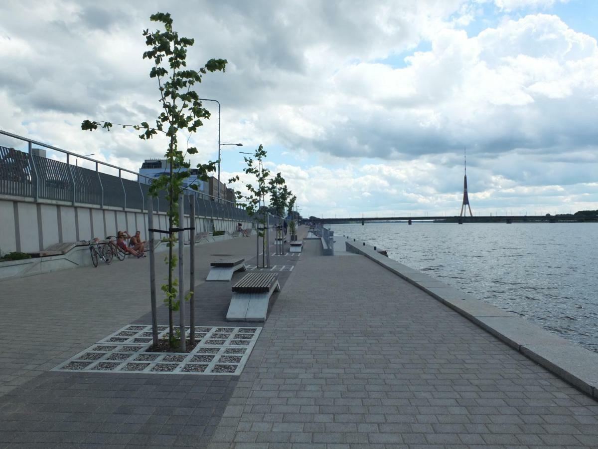 Riverside Promenade Apartment Ρίγα Εξωτερικό φωτογραφία